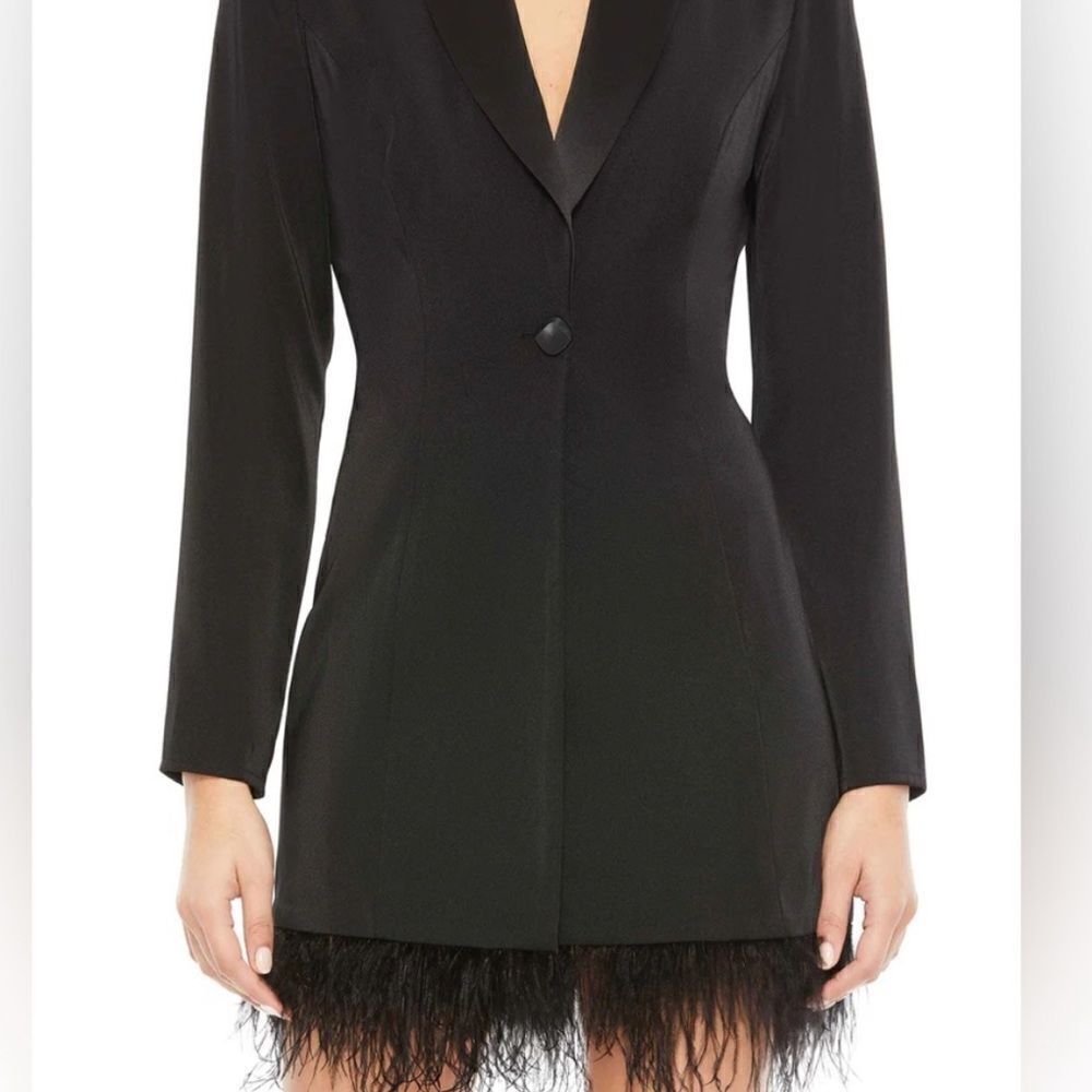 Mac Duggal Women's Ieena Feathered Trim Tuxedo Dress Dress 26510 size 2 - Picture 3 of 7